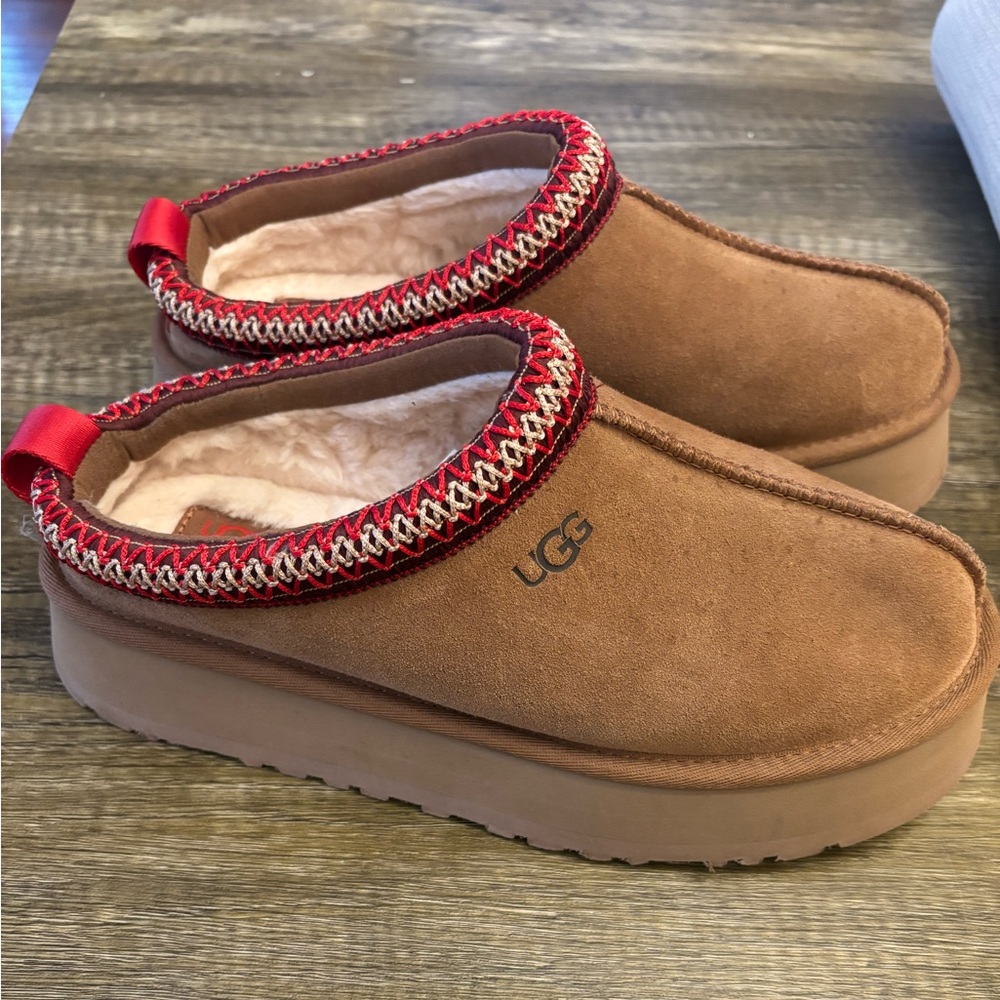 UGG Tazz II